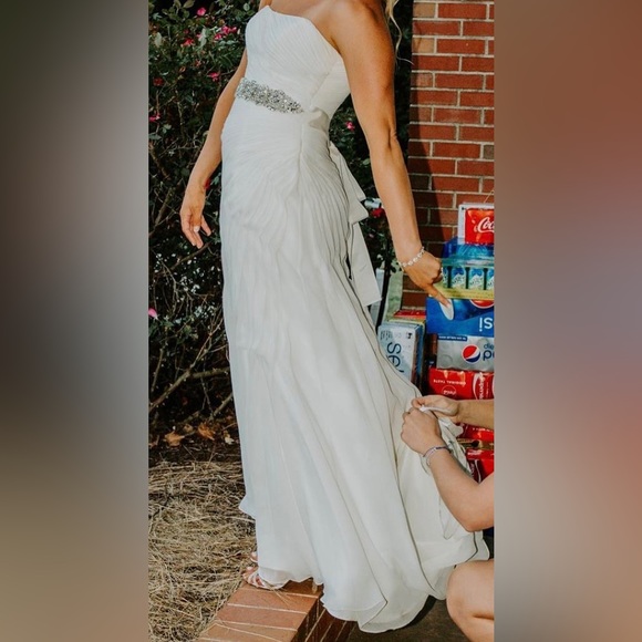 Size 12 ivory strapless wedding dress - Picture 8 of 9